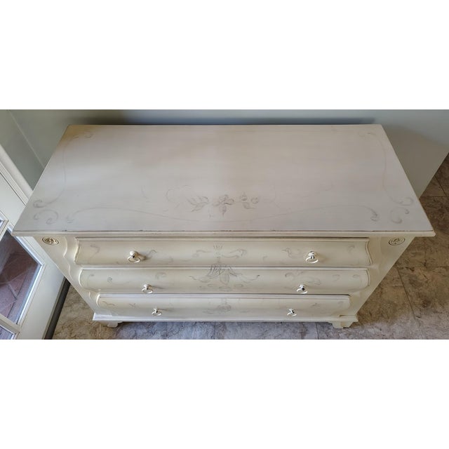 French Provincial Ethan Allen Hand Painted Chest of Drawers For Sale - Image 3 of 11