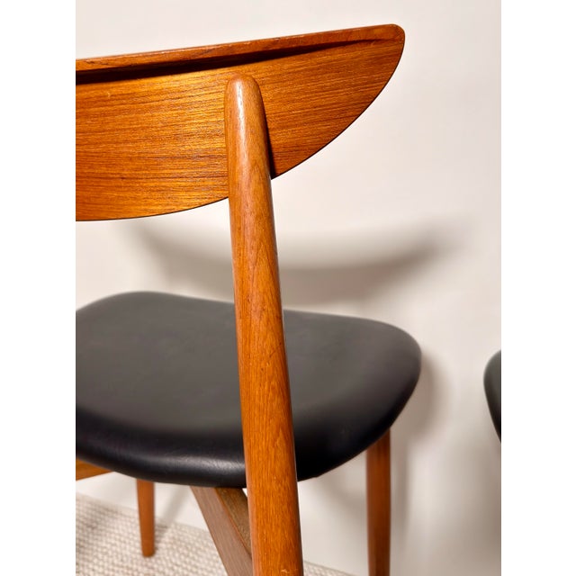 Harry Ostergaard 1960s Danish Modern Teak Dining Chairs, Sculptural Scandinavian Pair For Sale - Image 4 of 6