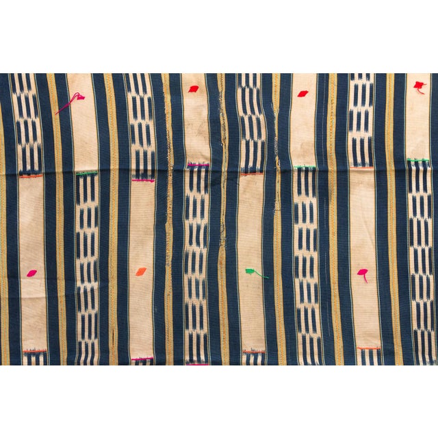 Vintage Baoule African "Camoe Blossom" Ikat Throw For Sale - Image 4 of 7