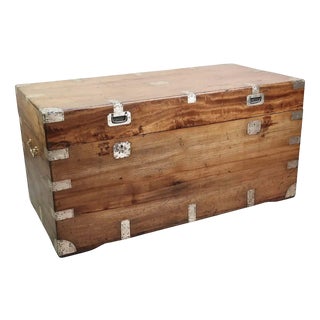 Large Antique 19th Century Camphor Wood Trunk, Hong Kong, 1890s For Sale