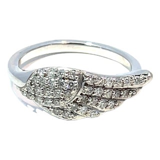 14k White Gold Diamond Angel Wing Design Ring, Size 6.75 For Sale