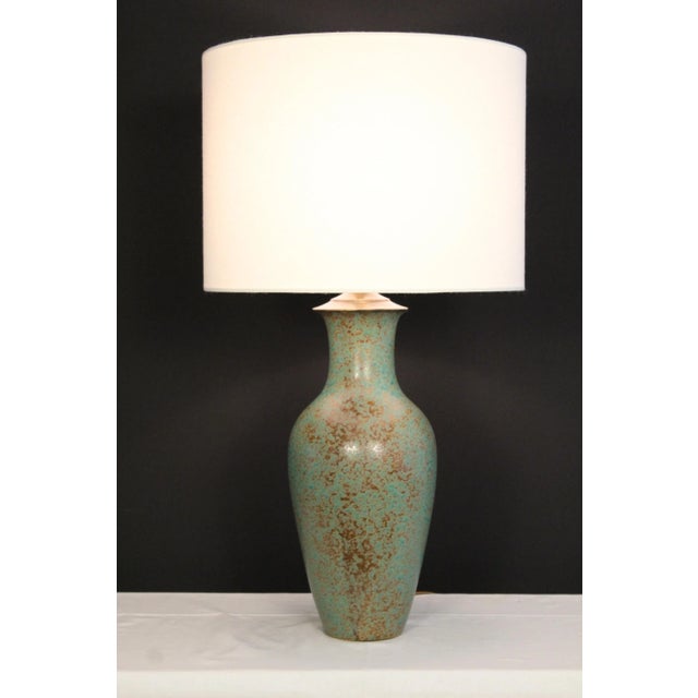 Asian 1940s Ming Style Granite Finish Table Lamp For Sale - Image 3 of 12