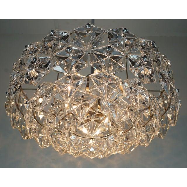 Kinkeldey Mid-Century Chandelier in Crystal Glass and Chrome Plated Metal with 66 Glass Prisms from Kinkeldey, 1960s For Sale - Image 4 of 14