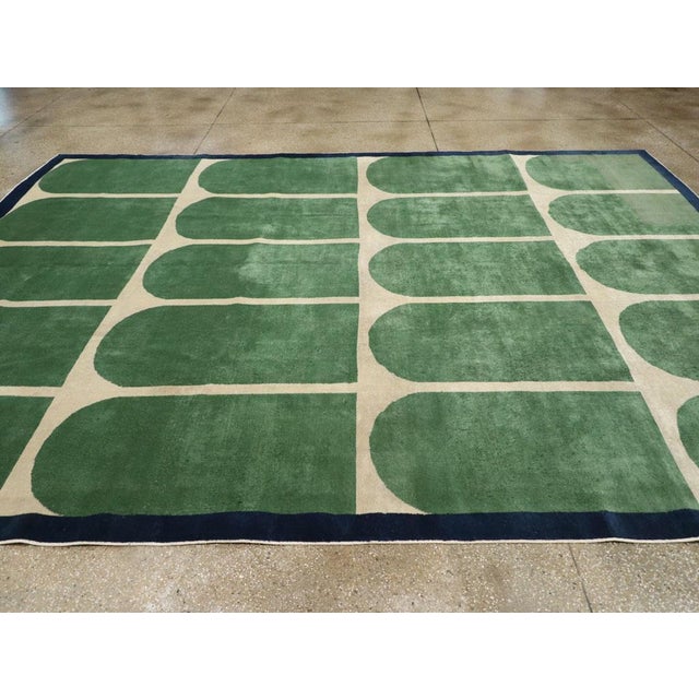 Art Deco Galerie Shabab Collection Mid-20th Century Turkish Art Deco Style Room Size Rug For Sale - Image 3 of 7