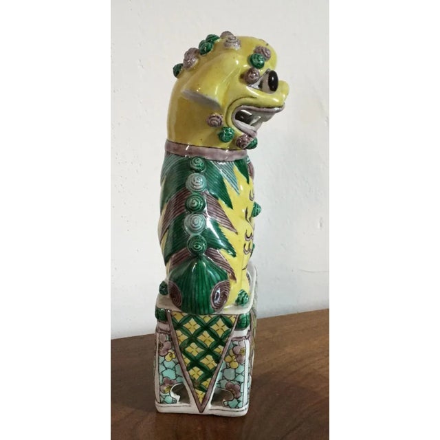 Ceramic 19th Century Chinese Export Famille Vert Porcelain Foo Dog Lion with Pup For Sale - Image 7 of 10