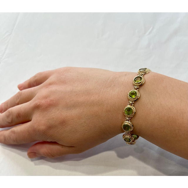 16 Carat Genuine Natural Peridot Tennis Bracelet 14 Karat Yellow Gold 16 Gram For Sale - Image 9 of 18