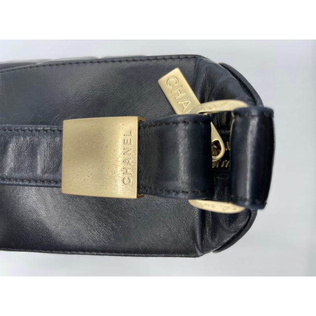 Chanel Chocolate Bar Cc Quilted Leather For Sale - Image 9 of 12