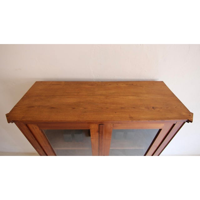 19th Century Biedermeier Display Cabinet in Cherrywood For Sale - Image 17 of 18