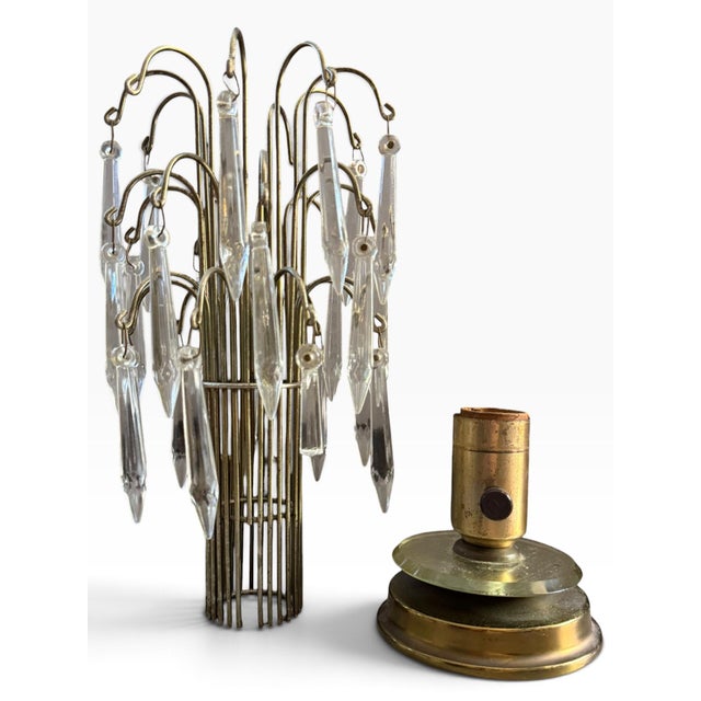 Vintage Hollywood Regency Crystal Prism Waterfall Table Lamp | Brass & Faceted Glass For Sale In Portland, ME - Image 6 of 6