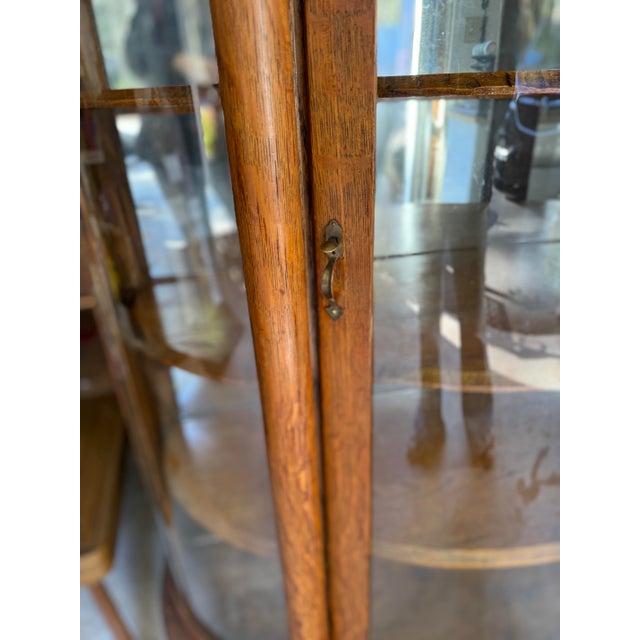 Antique Victorian Oak Curved Glass China Cabinet With Griffin Carvings Attributed to R.J. Horner For Sale - Image 9 of 9