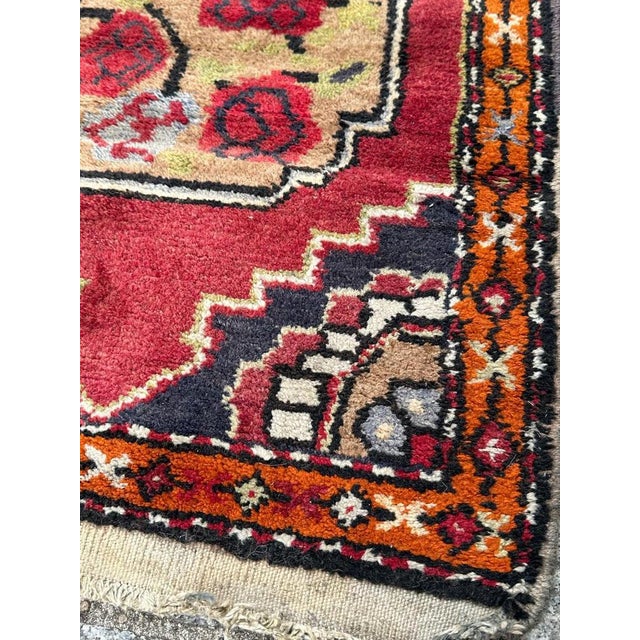 Small Vintage Turkish Yastik Rug, 1950s For Sale - Image 11 of 15