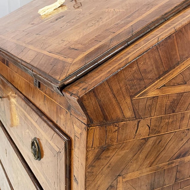 Italian Drop-Leaf Chest of Drawers in Inlaid Wood, 1700s For Sale - Image 15 of 18