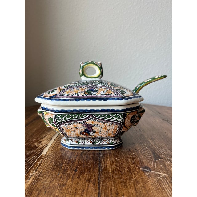 Late 20th Century Estrella De Conimbriga Hand-Painted Small Tureen, Bunny Rabbit and Floral Design, Made in Portugal For Sale - Image 9 of 11