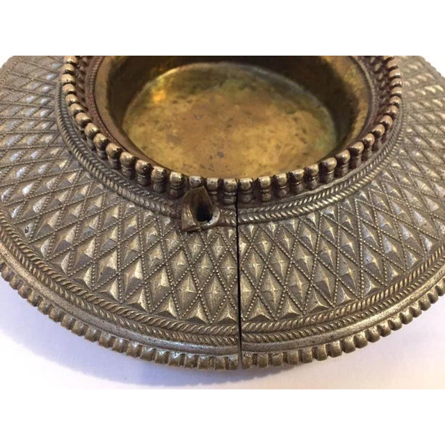 Tribal Antique Ethnic Brass Traditional Anklet Bracelet From India Vide Poche For Sale - Image 3 of 17