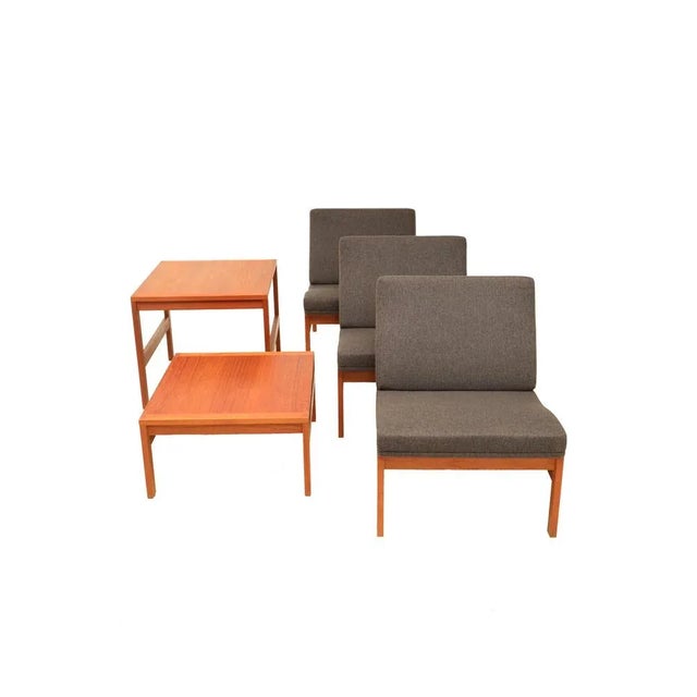 Modular Teak Lounge Chairs with Side Tables by Ole Gjerløv Knudsen & Torben Lind for France & Søn, 1960s, Set of 5 For Sale - Image 4 of 11