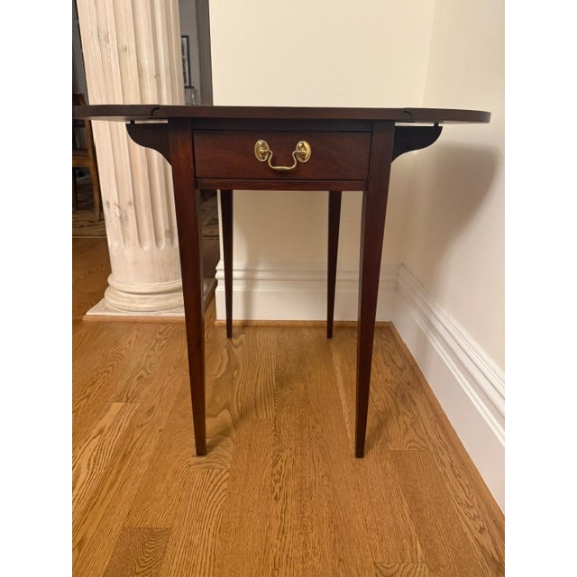 Henkel Harris Henkel Harris Georgian Mahogany Drop-Leaf Pembroke Side Table For Sale - Image 4 of 9
