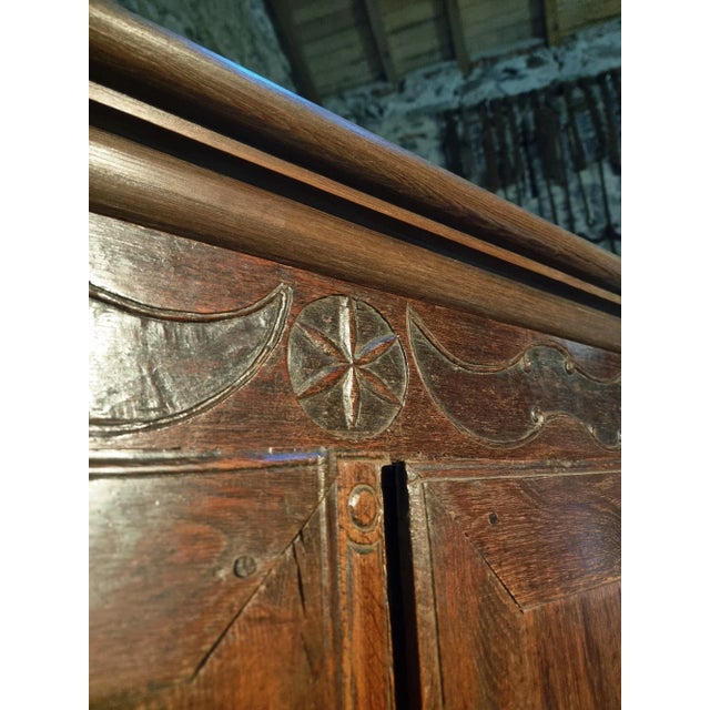 French Wardrobe in Oak with Hand-Carved Rosettes For Sale - Image 16 of 18