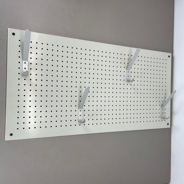 Metal RZ 61 Wall Wardrobe Panel Element by Dieter Rams for Vitsoe, 1960s For Sale - Image 3 of 18