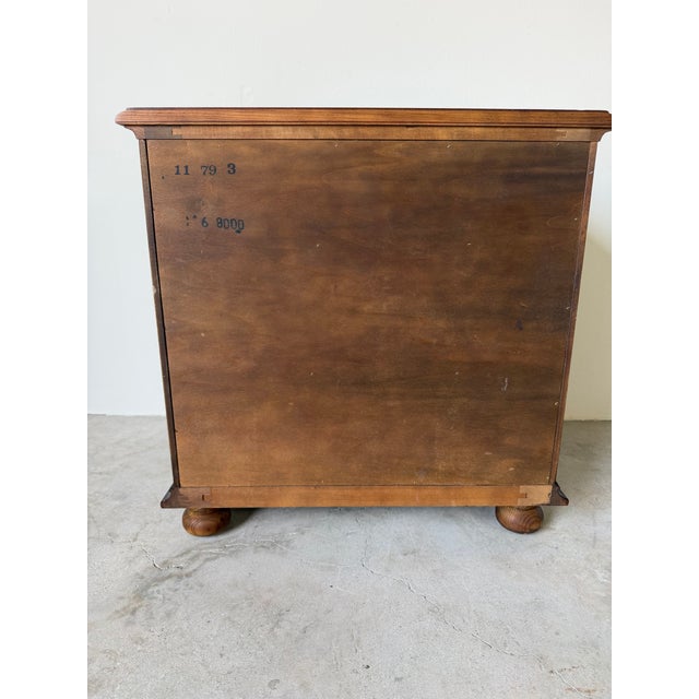 Wood 1970s Henredon English-Style Three-Drawer Nightstand / End Table For Sale - Image 7 of 13