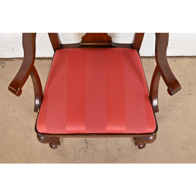 Henkel Harris Queen Anne Solid Mahogany Dining Chairs, Set of Four For Sale - Image 10 of 12