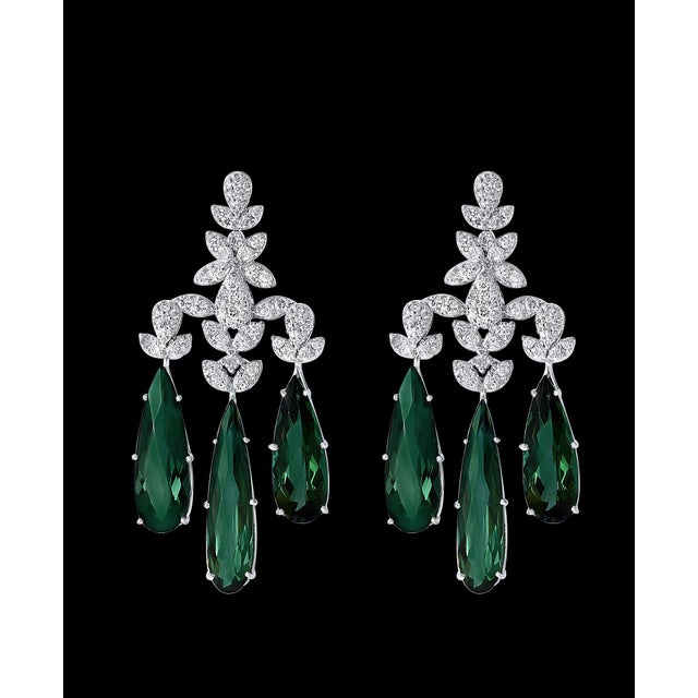 Gemstone 110 Carat Tear Drop Green Tourmaline and 25 Ct Diamond Necklace Suite 18 K Gold For Sale - Image 7 of 18