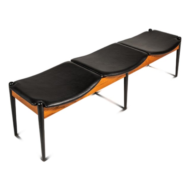 Mid-Century Modern Three Seat Gallery Bench in Oak & Leather Attributed to Arthur Umanoff for Washington Woodcraft, Usa, C. 1960s For Sale