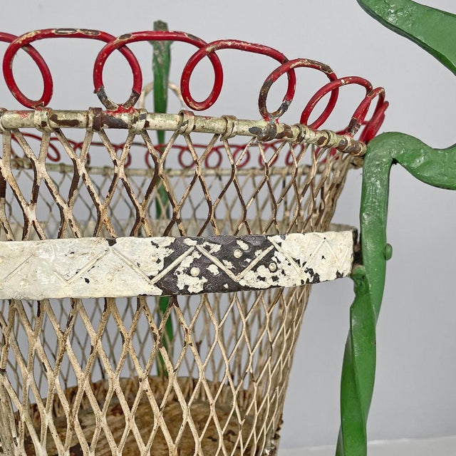 Italian Art Nouveau White Green Wrought Iron Vase Holders with Dragons, 1900s, Set of 2 For Sale - Image 12 of 18