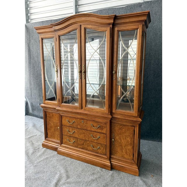 American Late 20th Century Thomasville Burled Walnut China Cabinet For Sale - Image 3 of 17