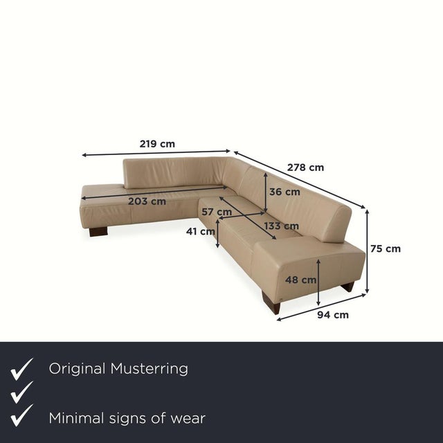 This corner sofa from Musterring combines clean lines with exceptional comfort. The high-quality leather upholstery in a...