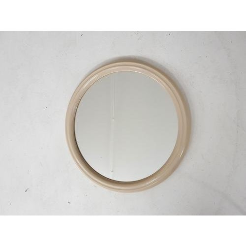 Small Mid-Century Round Polyester Mirror, Netherlands, 1960s, in Good conditions.