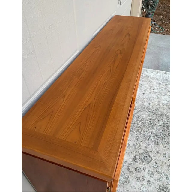 1980s Large Modern Style Chinese Chippendale Credenza or Sideboard For Sale - Image 9 of 11