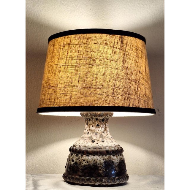 1970s Vintage Pan Table Lamp with Fat Lava Brown Ceramic Base and Beige Fabric Shade, 1970s For Sale - Image 5 of 9