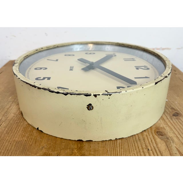 Industrial Beige Factory Wall Clock from IBM, 1950s For Sale - Image 12 of 16