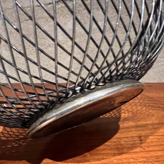 1960s Gorham Hexagon Silver Plate Wire Basket, Mid-Century Modern, Usa, 1960s For Sale - Image 5 of 9