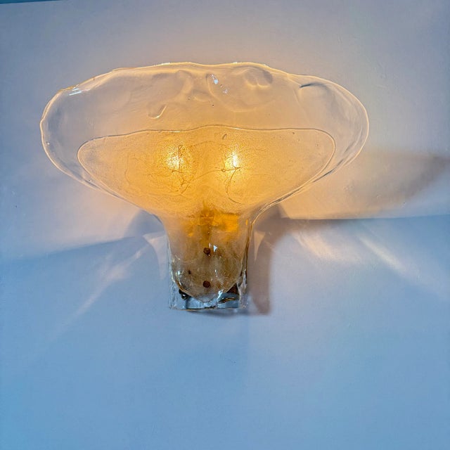 Large Brass and Melting Glass Petal Sconce by J. T. Kalmar for Kalmar, 1970s For Sale - Image 6 of 18