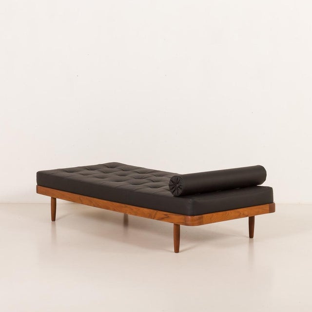1960s Danish Modern Teak Daybed in Black Leather, 1960s For Sale - Image 5 of 15