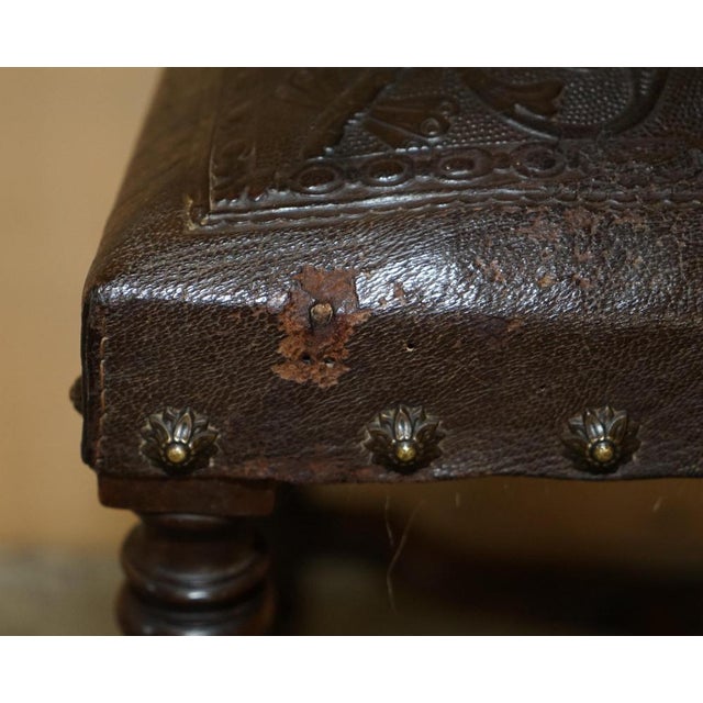 French Henry II Oak & Embossed Leather Dining Chairs, 1880s, Set of 6 For Sale - Image 17 of 18