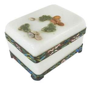 Chinese White Peking Opaline Glass Box