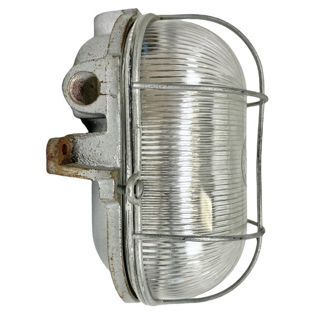 French Industrial Cast Iron Wall Lamp from Electro Fonte, Paris, 1960s For Sale