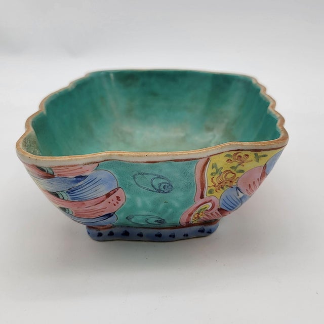 Chinese Antique Chinese Guangxu Period Famille Rose Moth Bowl For Sale - Image 3 of 8