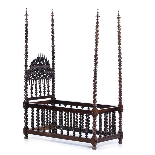 Brown Canopy Bobbin Lace Cradle in Noble Wood, 1600s For Sale - Image 8 of 8