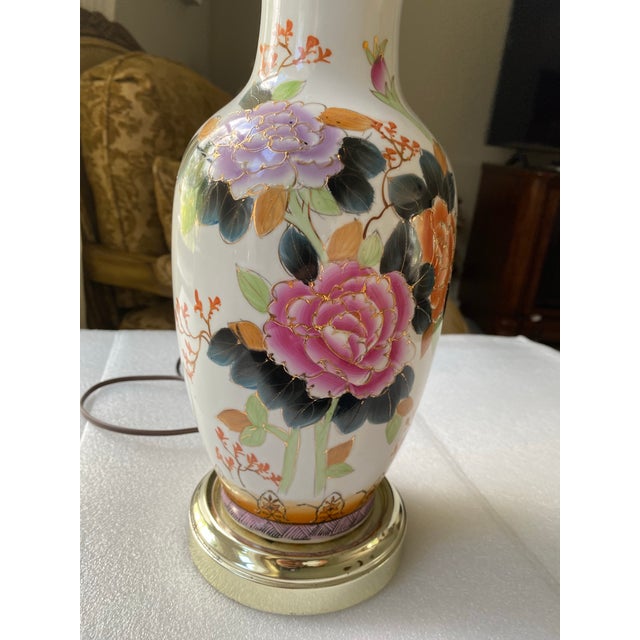 Vintage Chinoiserie Porcelain Table Lamp, Hand-Painted Floral Motif, Gold Accents, Ornate Brass Details, Traditional Asian-Inspired Decor For Sale - Image 10 of 12