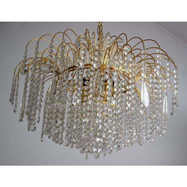 1980s Large Hollywood Regency Swarovski Crystal Waterfall Chandelier, 1980s For Sale - Image 5 of 11