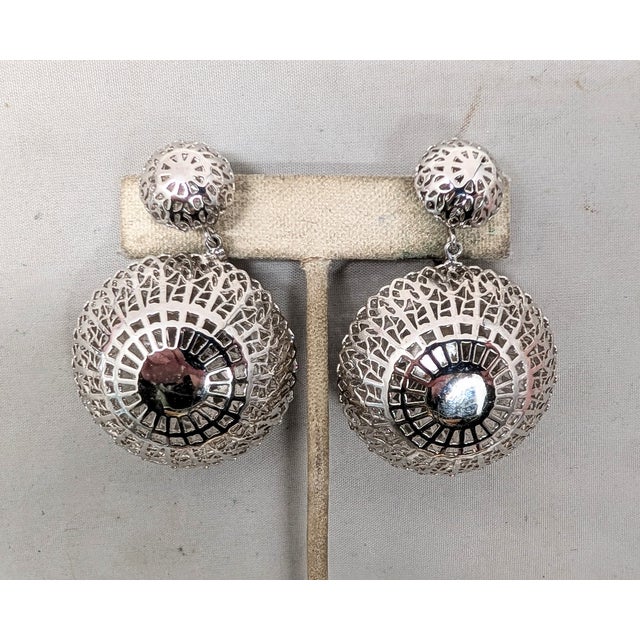 Vintage 1955 Signed Crown Trifari "Mandalay" Rhodium Plated Filigree Drop Clip Earrings-2 Pieces For Sale - Image 11 of 11