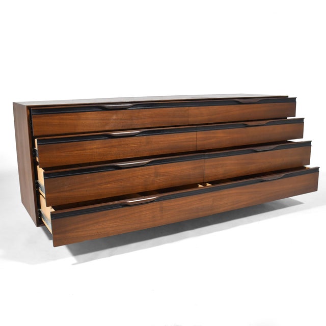 John Kapel Walnut Dresser by Glenn of California For Sale In Chicago - Image 6 of 8