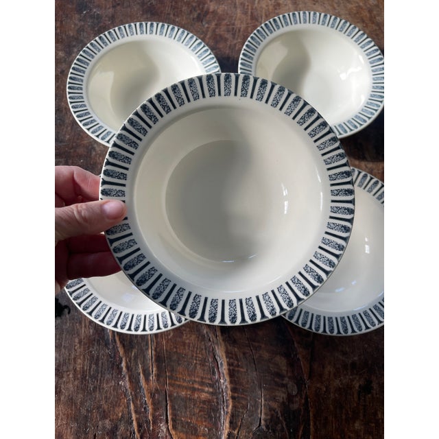 Fantastic set of mid-century dining bowls, this listing is for a set of five. These bowls were designed by Paul McCobb....