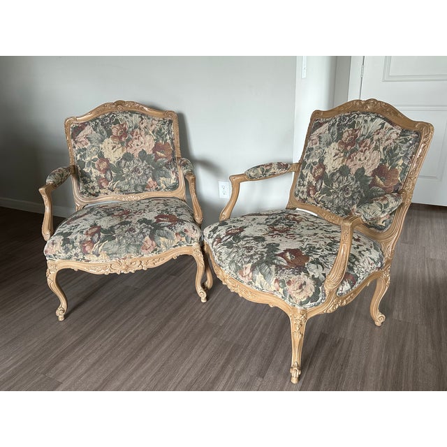 90's Vintage Style Floral Tapestry Arm Chair Set Cotton/Polyester Upholstery Matching Accent Pillow These beautiful custom...