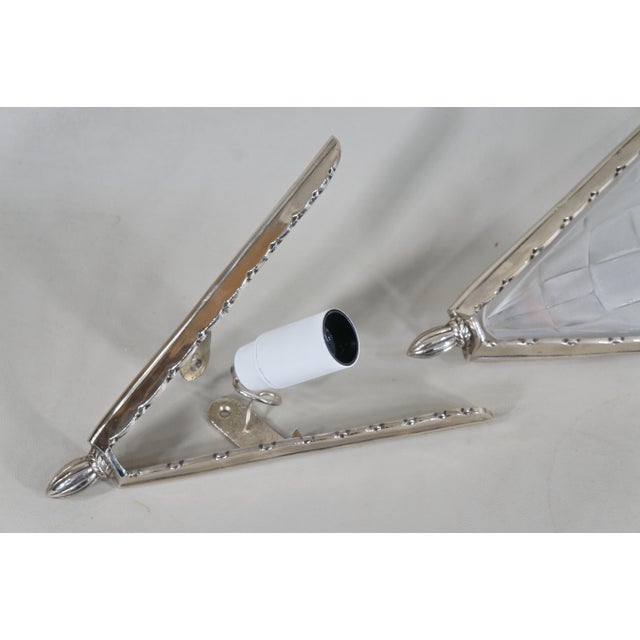 Silver French Art Deco Corner Wall Sconces by Francis Hubens & Degue 1930 France - A Pair For Sale - Image 8 of 14