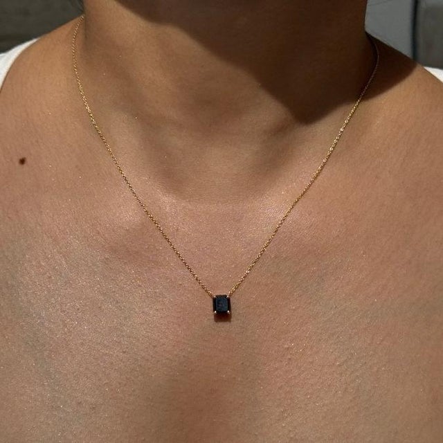1.82 Carat Natural Black Diamond Solitaire Pendant Necklace in 18k Yellow Gold For Sale In New York - Image 6 of 14