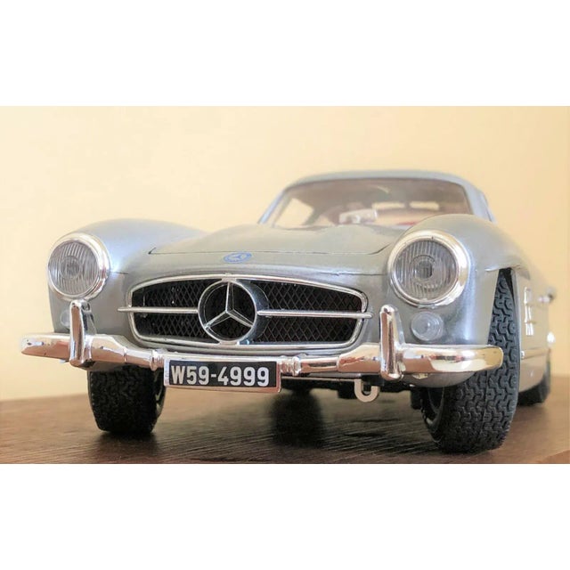 Metal 1950s Mercedes-Benz 300 Sl 1:18 Silver For Sale - Image 7 of 11